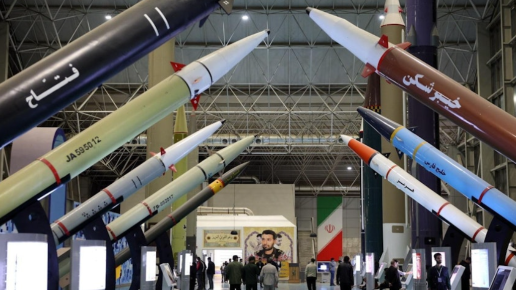 آپریشن ‘وعدہ صادق 4’: ایرانی پاسدارانِ انقلاب کے اسرائیل اور امریکی اڈوں پر بڑے میزائل حملے